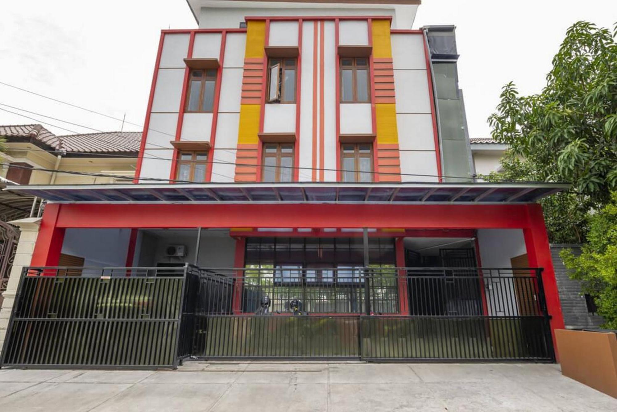 Reddoorz @ Jemursari Surabaya 2 Εξωτερικό φωτογραφία